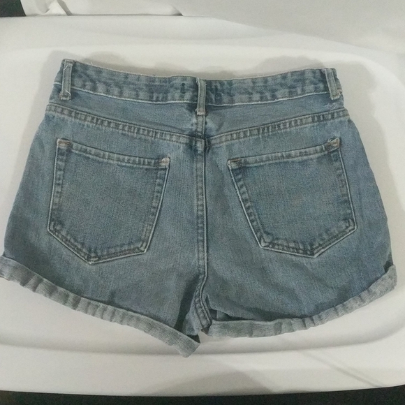 Forever 21 Light Wash Button Fly High Rise Denim Cuffed Shorts - size 28 - Picture 4 of 5